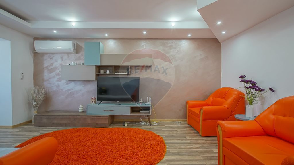 Apartament 2 camere de vânzare, cartier Tractorul, Str. ...