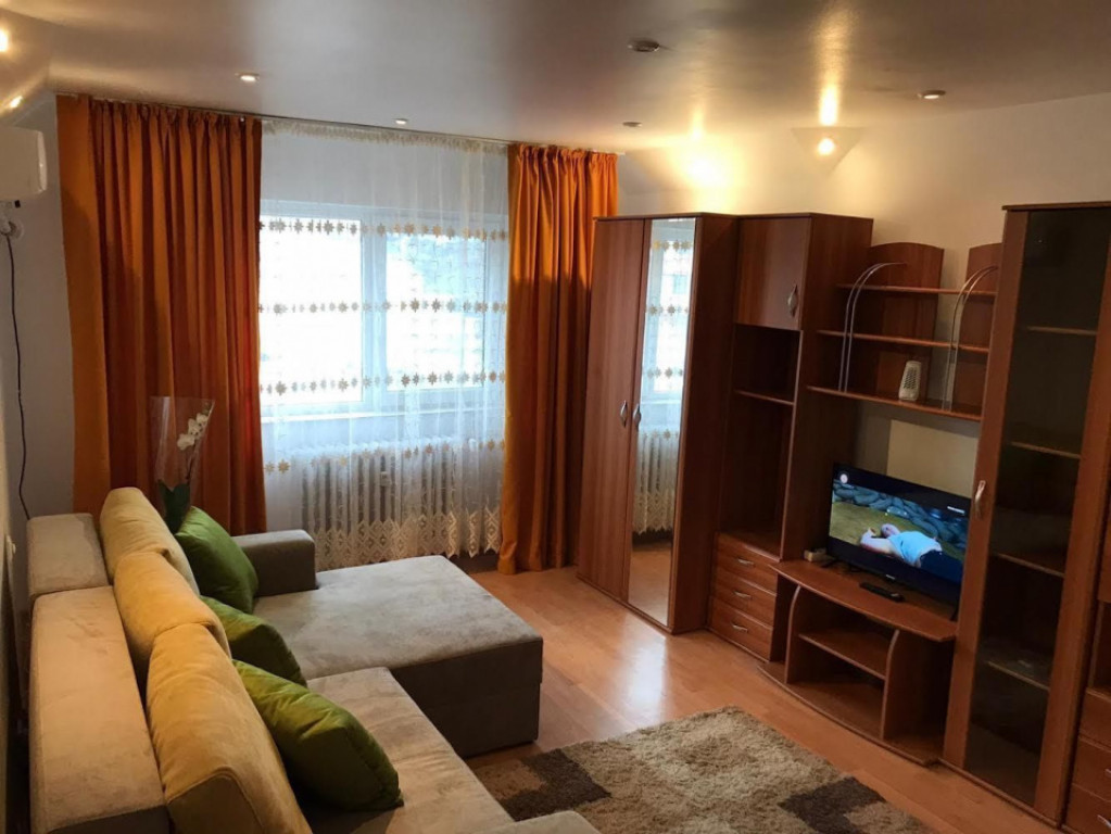 290 Euro! Apart 1 camera Tatarasi la 2 Baieti