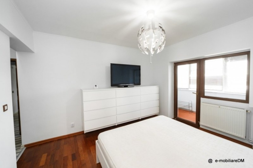 Apartament 3 camere, LUX, in Palas,