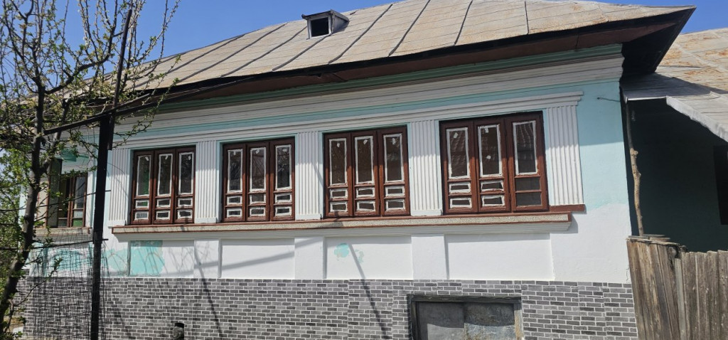 Casă de vânzare Simnicu de Sus, 2491 mp teren, 76 mp utili