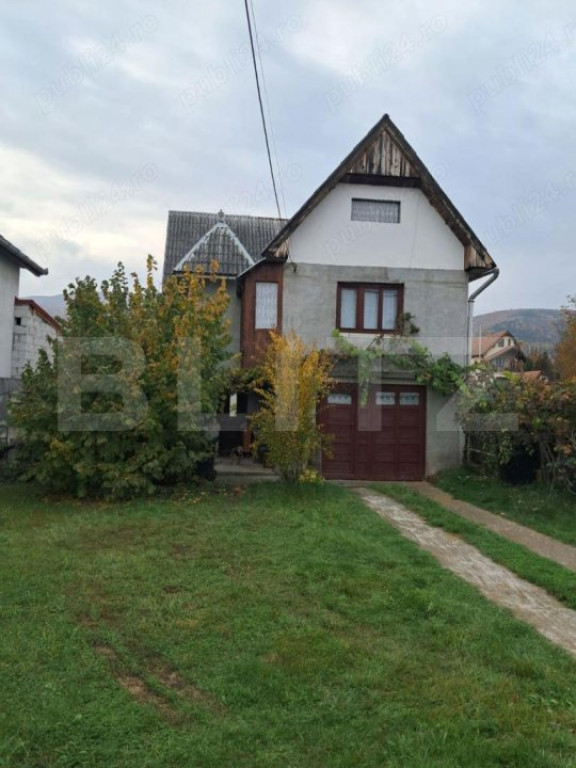 Casa si teren de vanzare, 2100 mp, zona Micesti