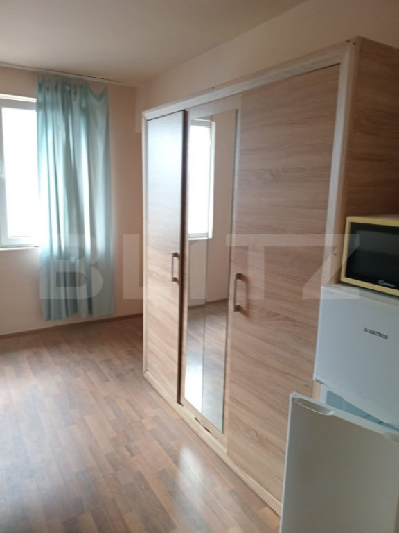 Garsonieră de vânzare, 18 mp, zona Decebal – 20.000 €