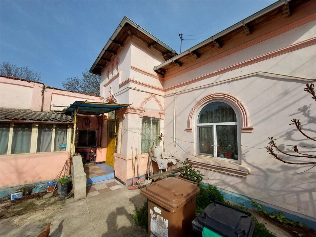 Teren cu suprafata de 313 mp, 24 m deschidere, zona Caraiman