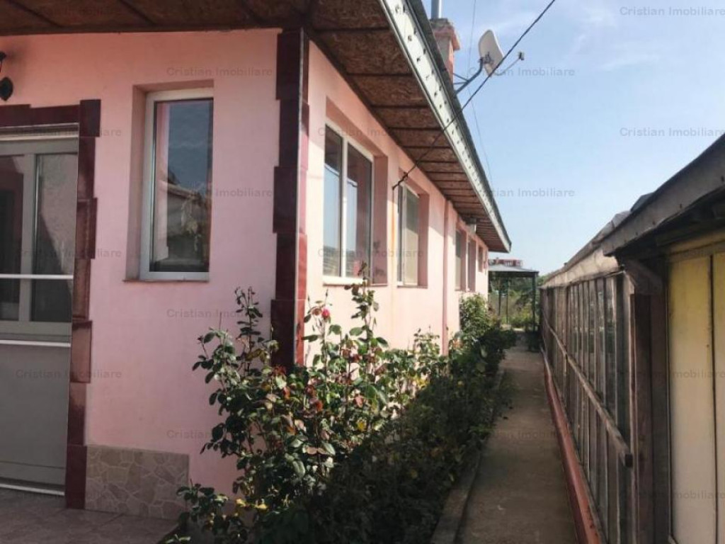 Casa 4 camere 250mp util Varsatura, 1000mp teren