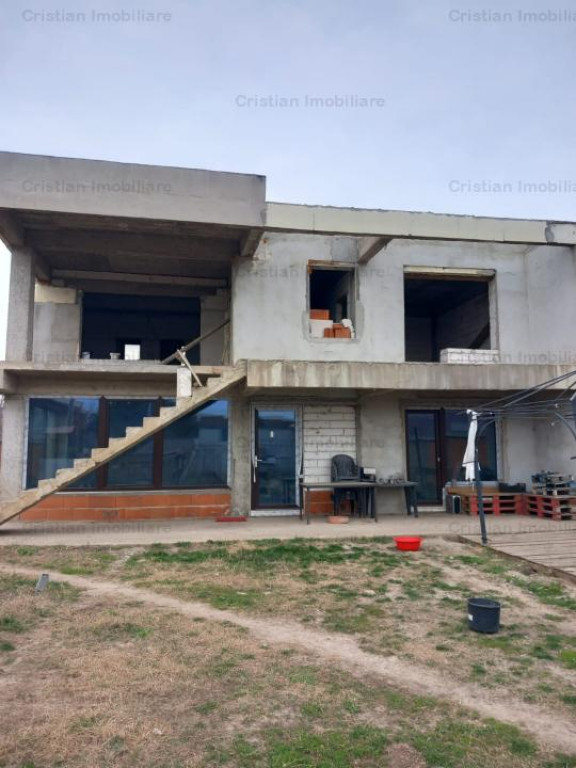 ID 5098 Vila 2012 , P 1, zona Varsatura