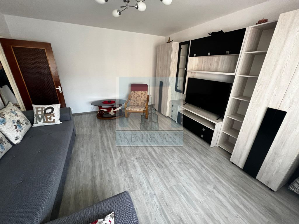 Apartament 3 camere decomandat, 2 bai - zona Racadau