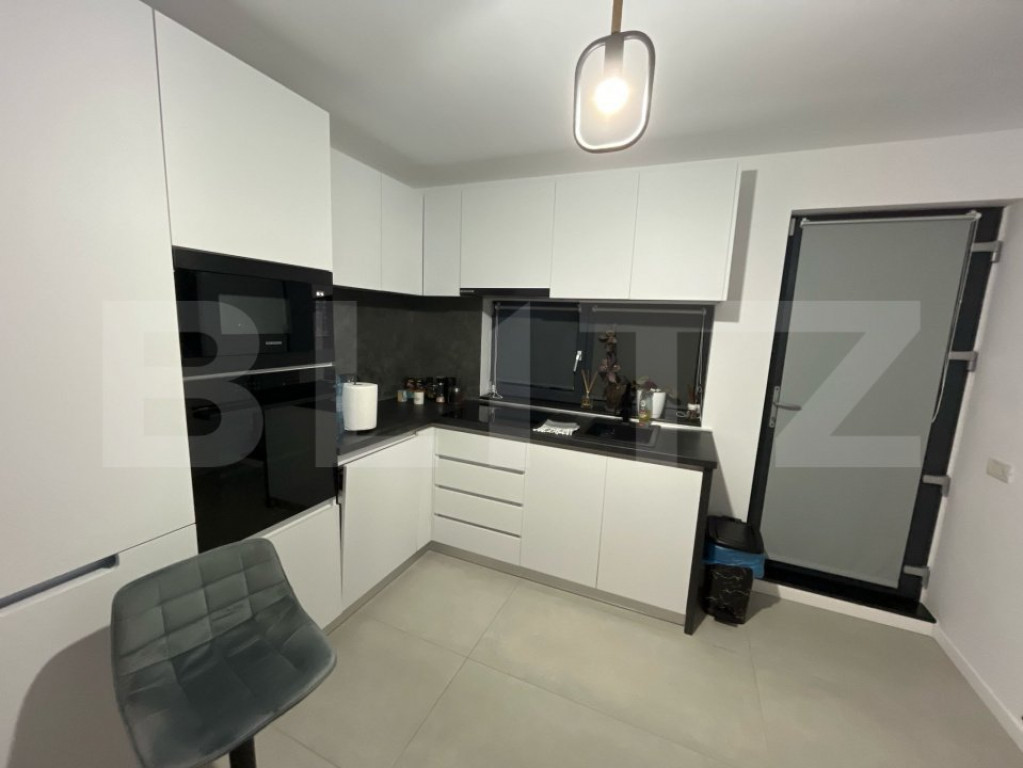 Casa de vanzare, cu 3 camere, 138 mp, zona Preajba