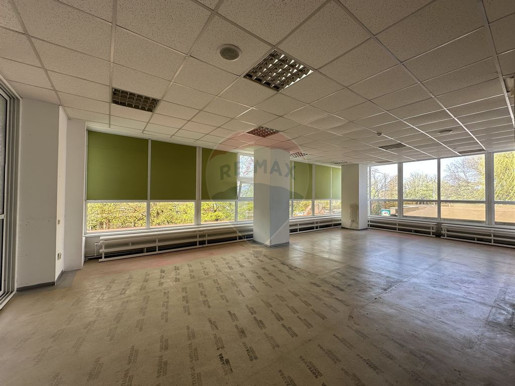 Spațiu 175 mp in Centrul comercial Sud