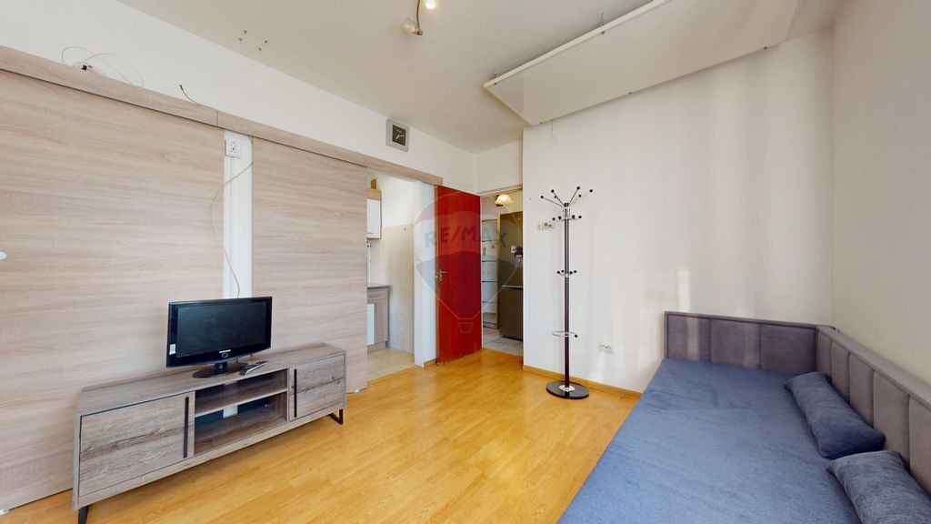 Garsonieră de vânzare, etaj intermediar, bloc izolat