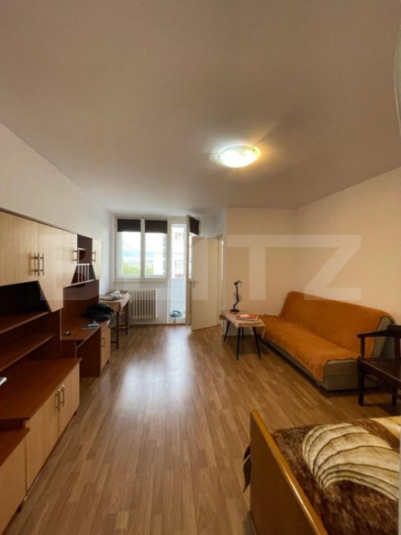 Garsoniera de vanzare, 28 mp, balcon, zona Aleea Detunata
