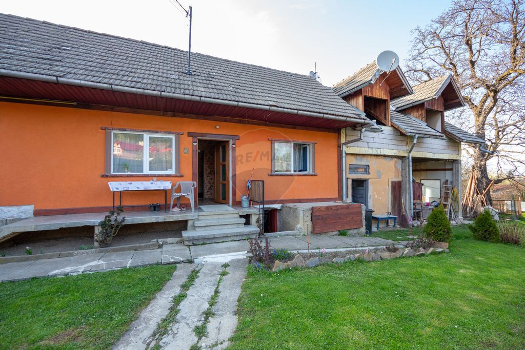 Căsuța din cărămidă 2 camere, grădină generoasă, ...