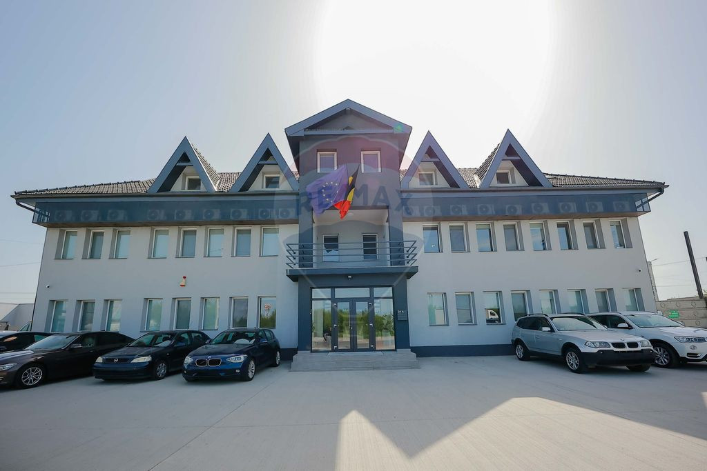 Clădire de birouri de închiriat, zona Calea Borșului