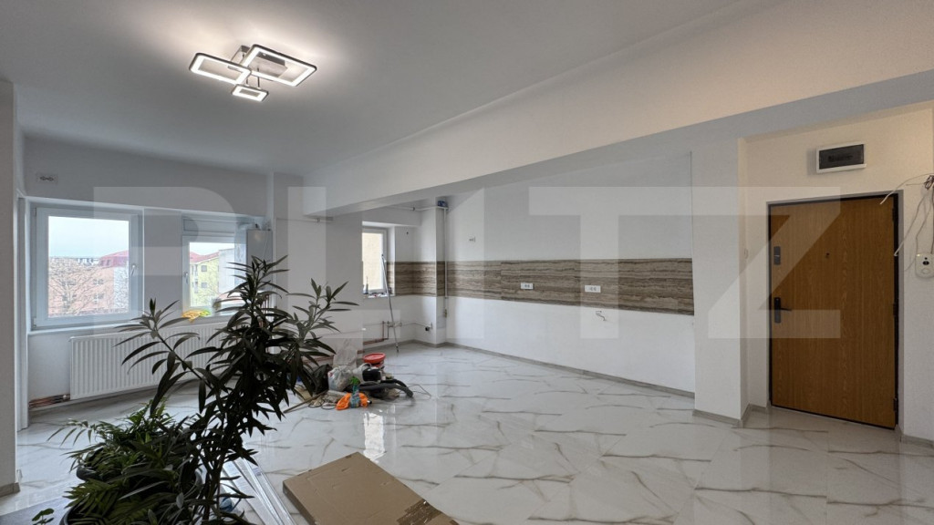 Apartament de vanzare cu 4 camere, 80 mp, zona ultracentral