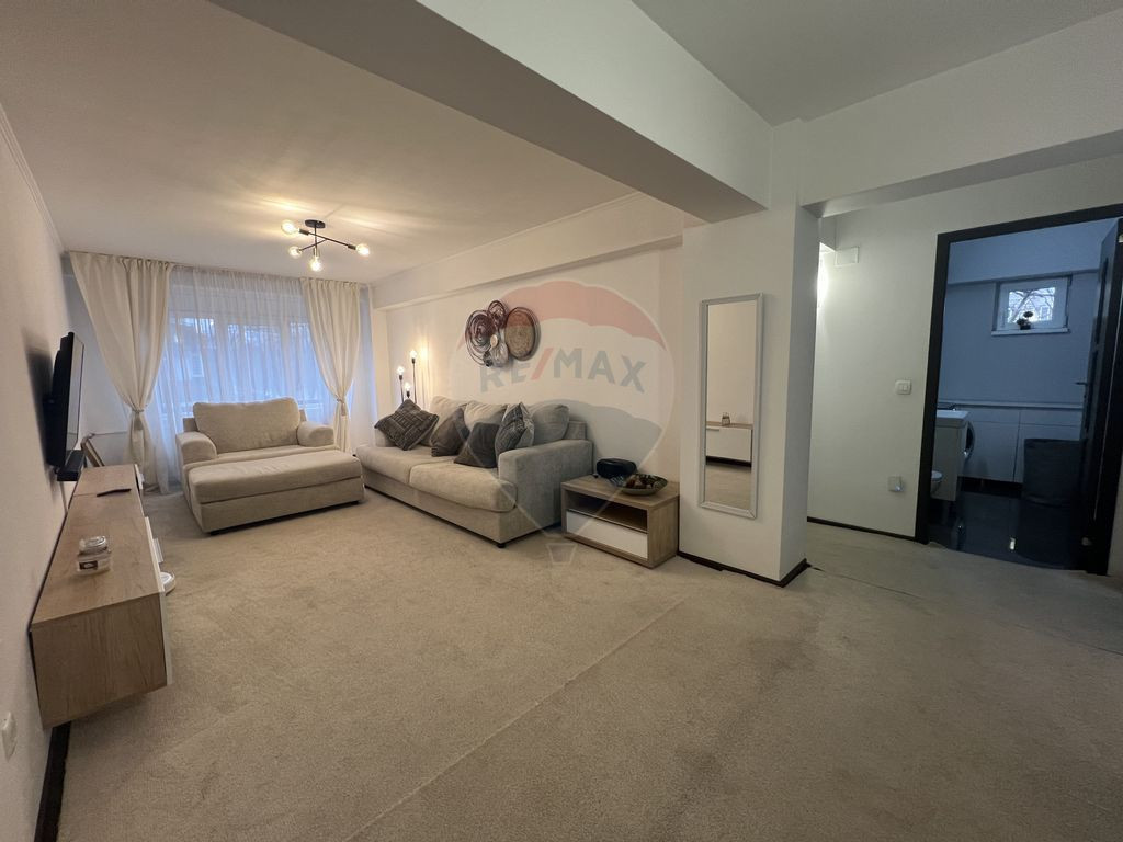 Apartament cu 4 camere, de închiriat, în zona Mega Imag...