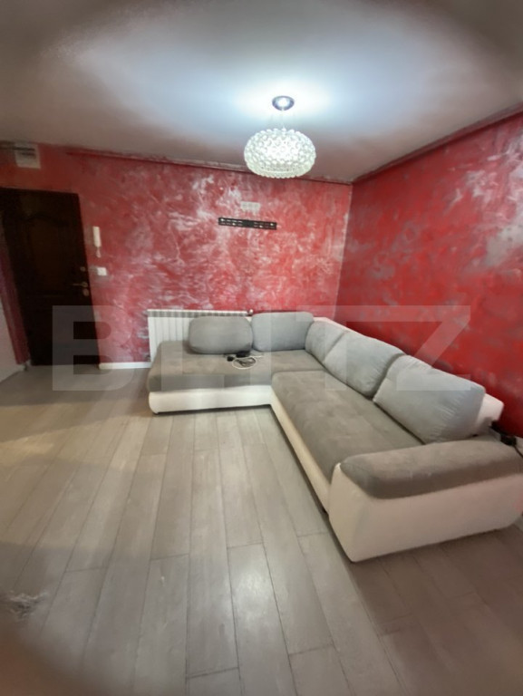Apartament de închiriat, cu 2 camere, 45 mp, zona central