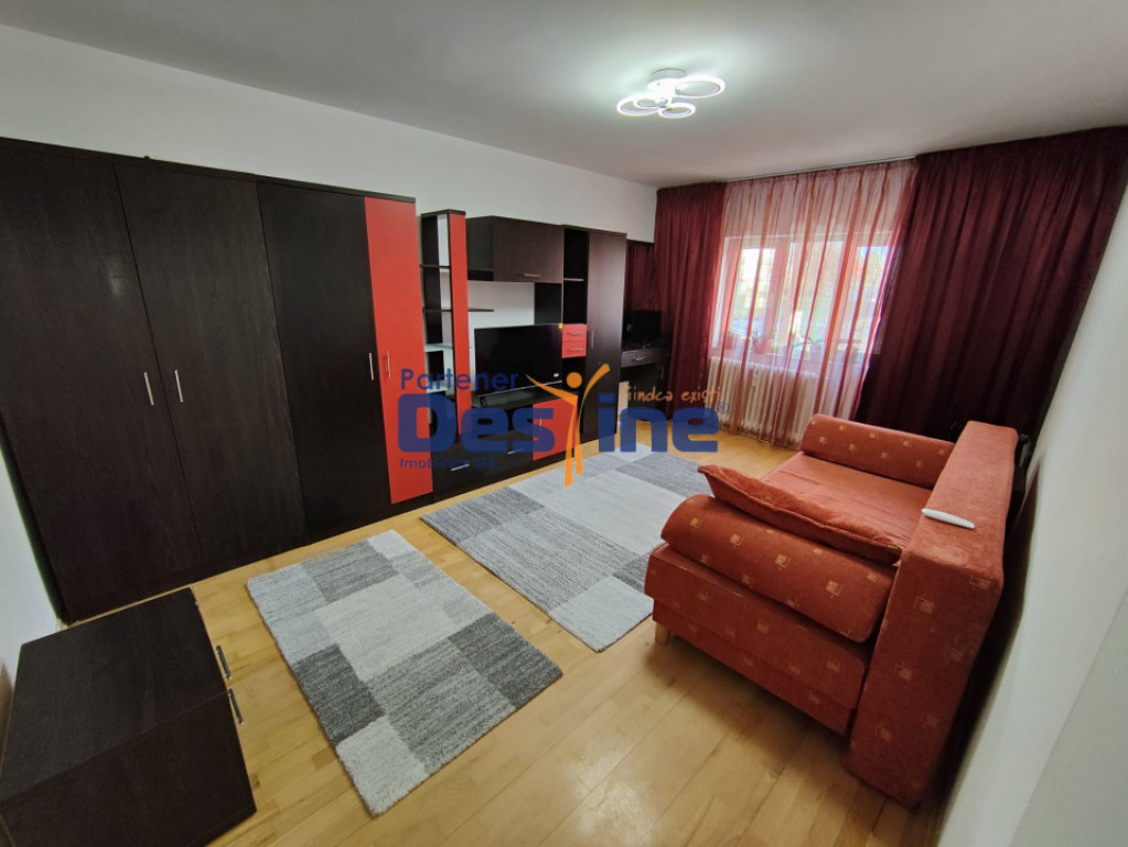 Chirie - Nicolina I - Apartament 1 cameră, Etaj 1, renovat