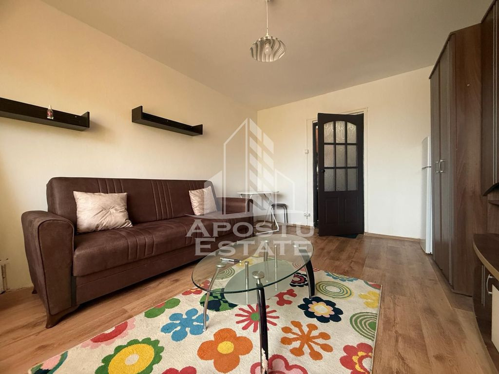 Apartament 1 camera , prima inchiriere , zona Soarelui