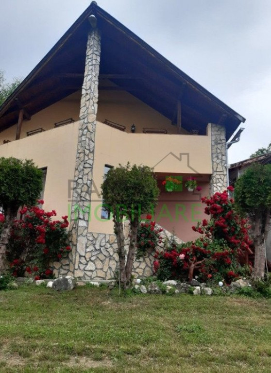 Casa de închiriat Eleganta si Spatioasa in Bran.