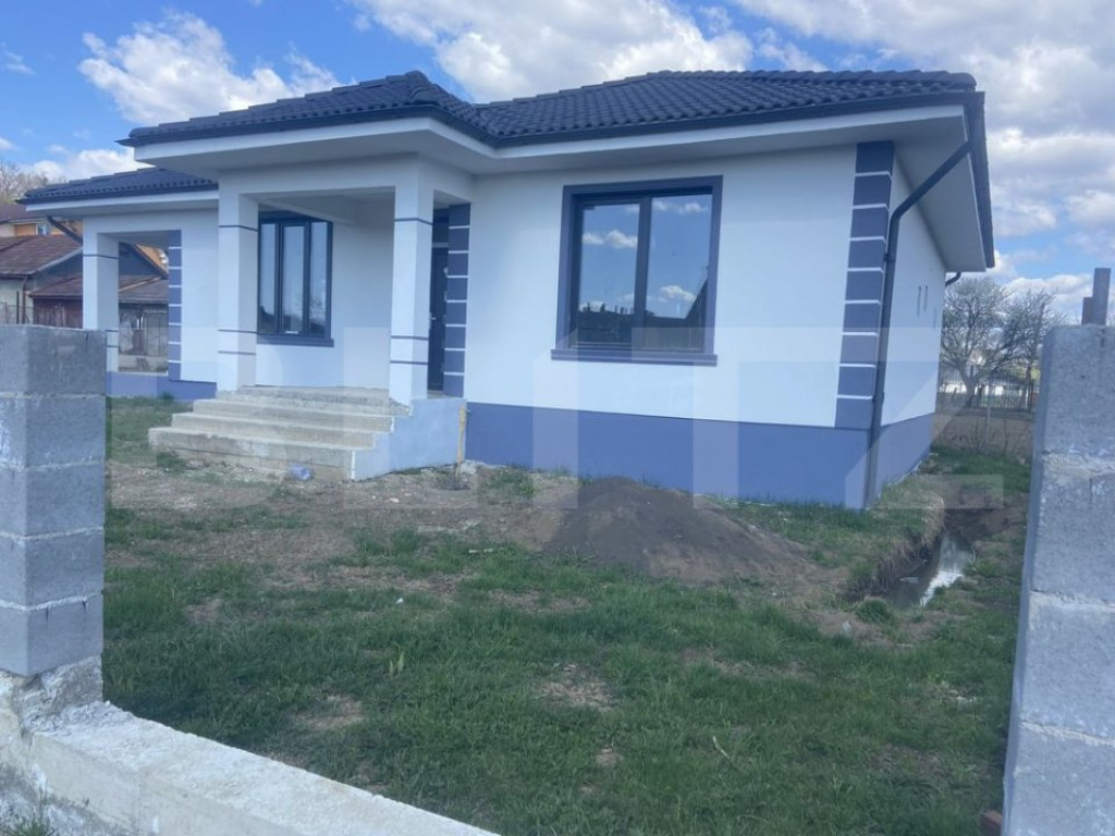 Casă de vânzare cu 3 camere, 105 mp, zona linistita, Bistr