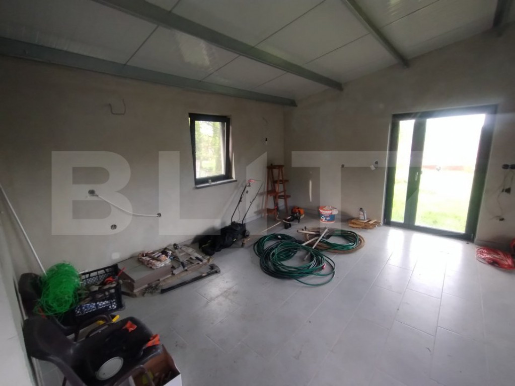 Casa semifinisata, 1700 mp teren intravilan, zona Valea Jeln