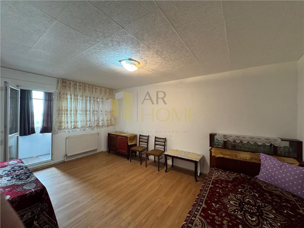Apartament doua camere decomandat, centrala termica - Zona