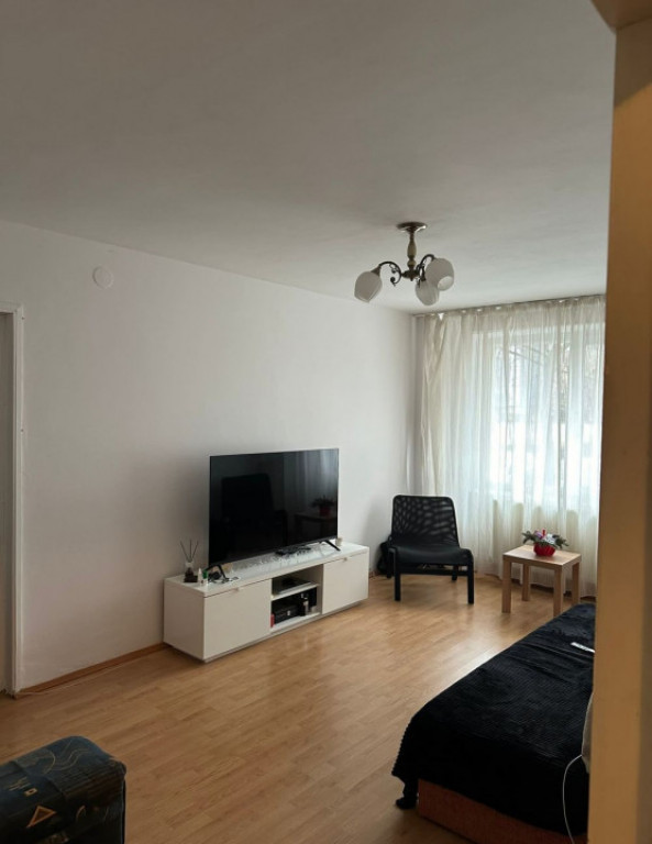 Apartament de 3 camere -Sebastian-Rahova ( Boxa + Centrala )