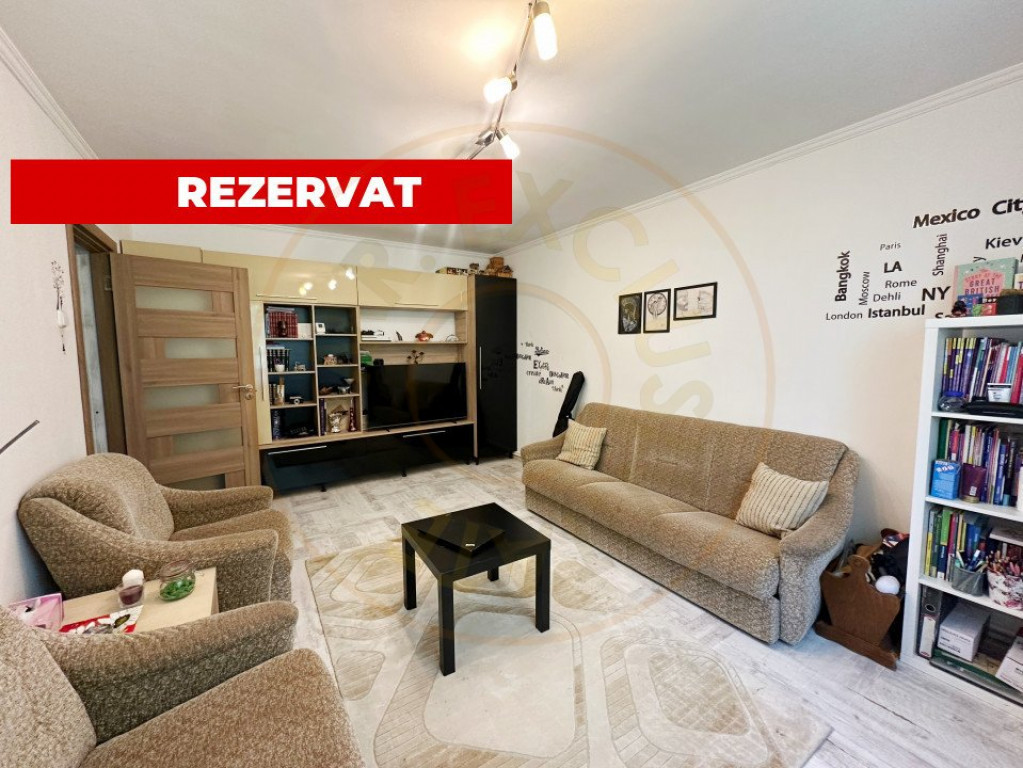 Apartament 3 camere decomandat Negru Voda + loc de parcare