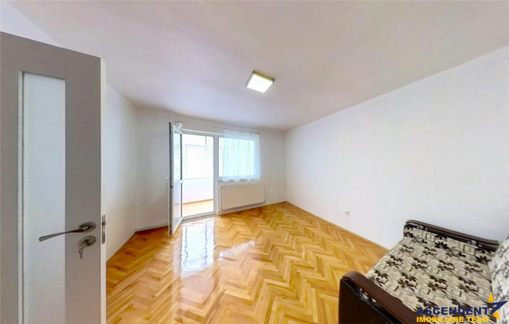 FILMTur LIVE! Decomandat, improspatat, balcon,boxa,apreciata