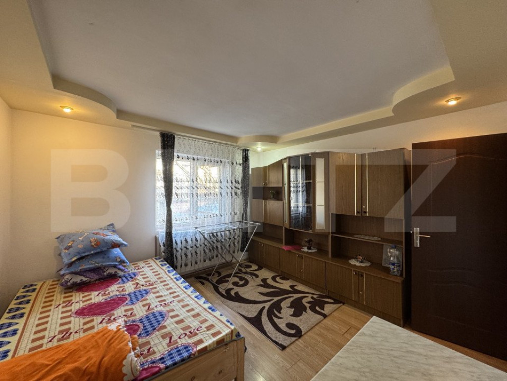 Apartament cu 2 camere decomandat, 29 mp, zona Piata Mica