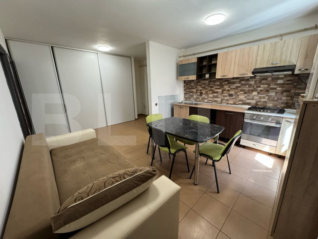 Apartament 2 camere, posibilitate parcare, zona Stejarului