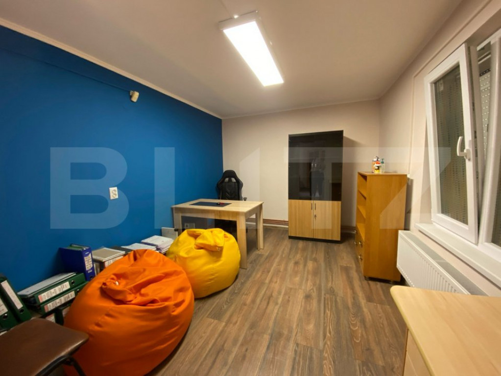 Spatiu comercial de vanzare, 50 mp, renovat si mobilat, zona