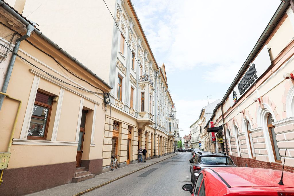 Spațiu comercial – Zona Piața Catedralei, Arad