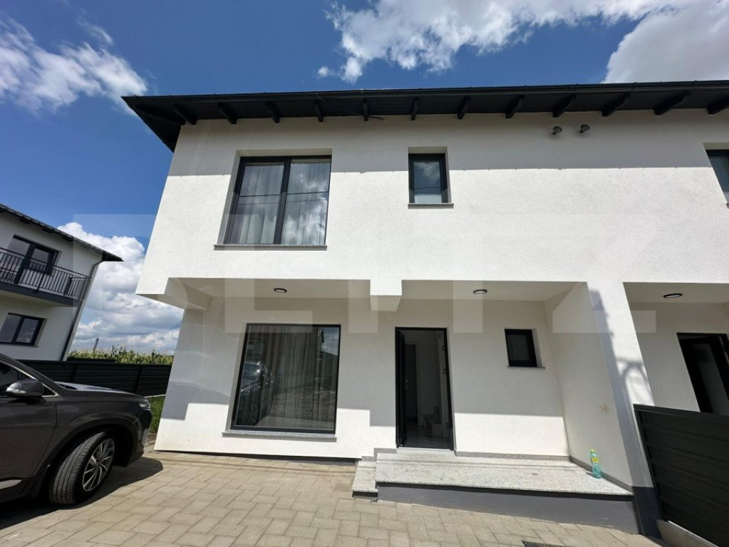 Duplex de vanzare, cu 4 camere, 100 mp+250 mp teren, zona Ip