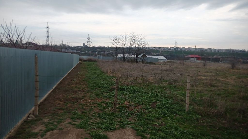 Teren intravilan Filesti 1000 mp ,deschidere 17 m