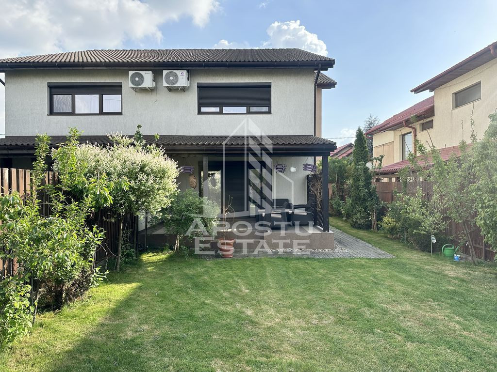 Jumatate de duplex modern cu 4 camere, Dumbravita