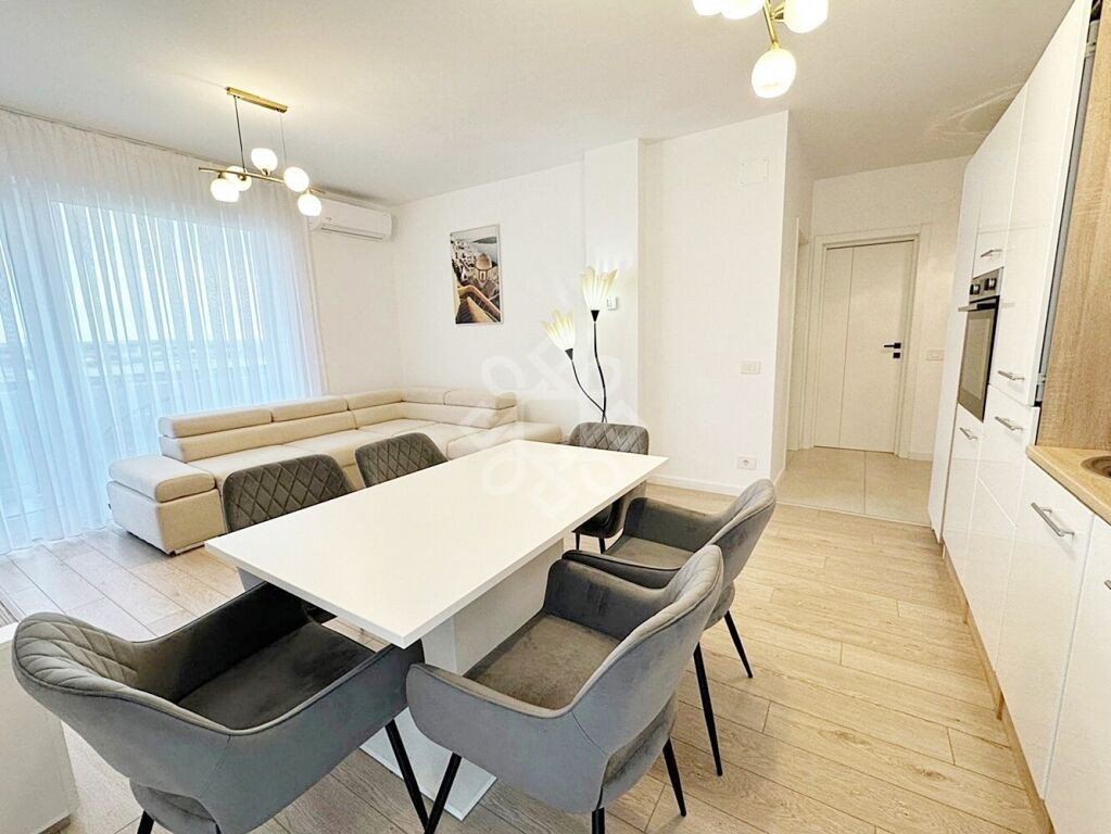 Apartament 3 camere in Prima Arena Iosia