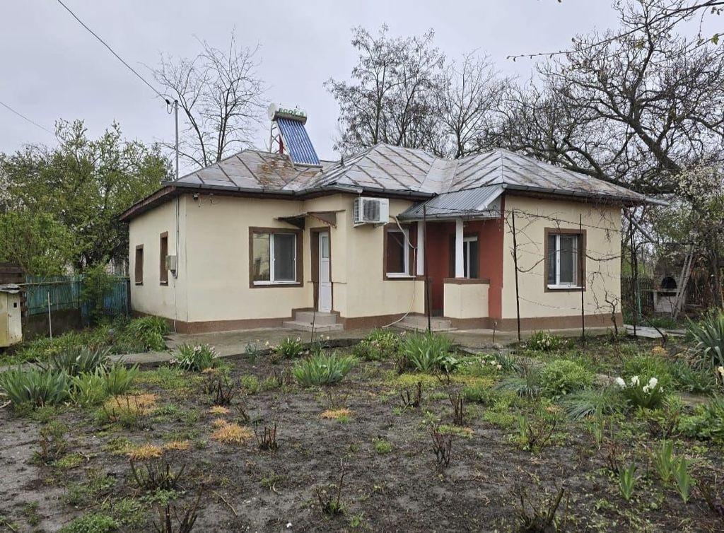 Casa si teren in localitatea Darza - la 3 km de Buftea