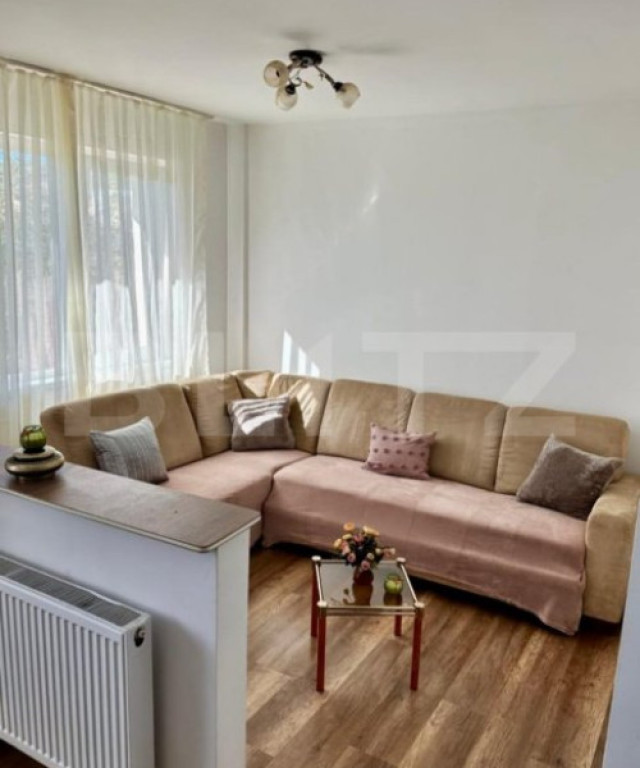 Oportunitate de investitie, 2 apartamente cu 2 camere, zona