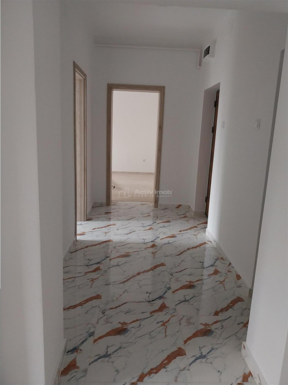 Apartament 2,5 camere - centru Brasov