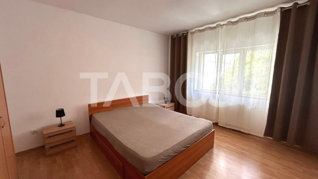 Apartament de inchiriat 96 mpu 4 camere 2 balcoane 2 bai zon