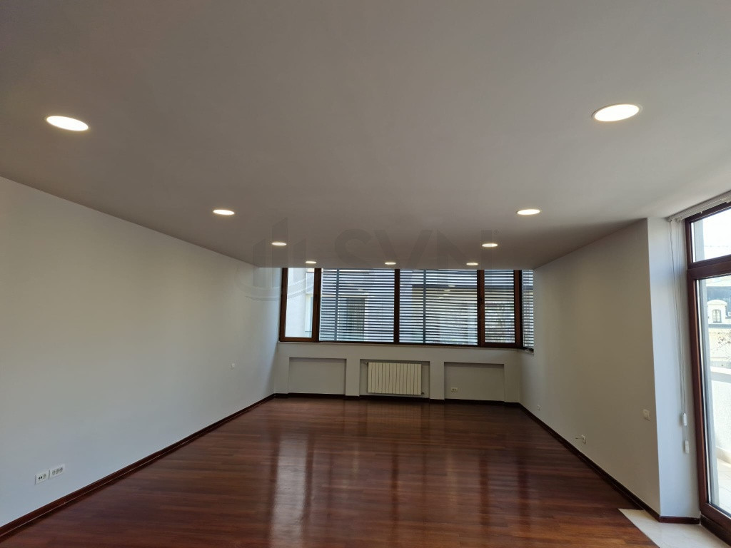 Apartament 4 camere Capitale I Ideal birou I loc de parcare