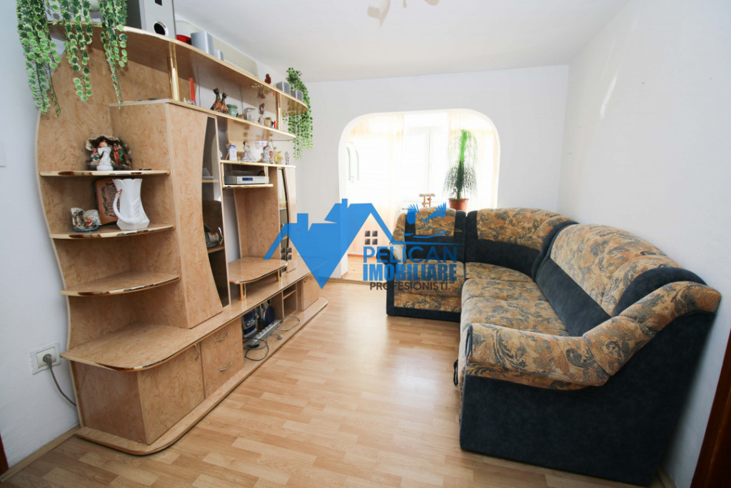 Vest , 2 camere, Etaj 3, renovat