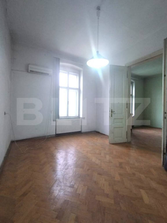 Apartament de vanzare cu 3 camere, 92 mp, zona Iosefin