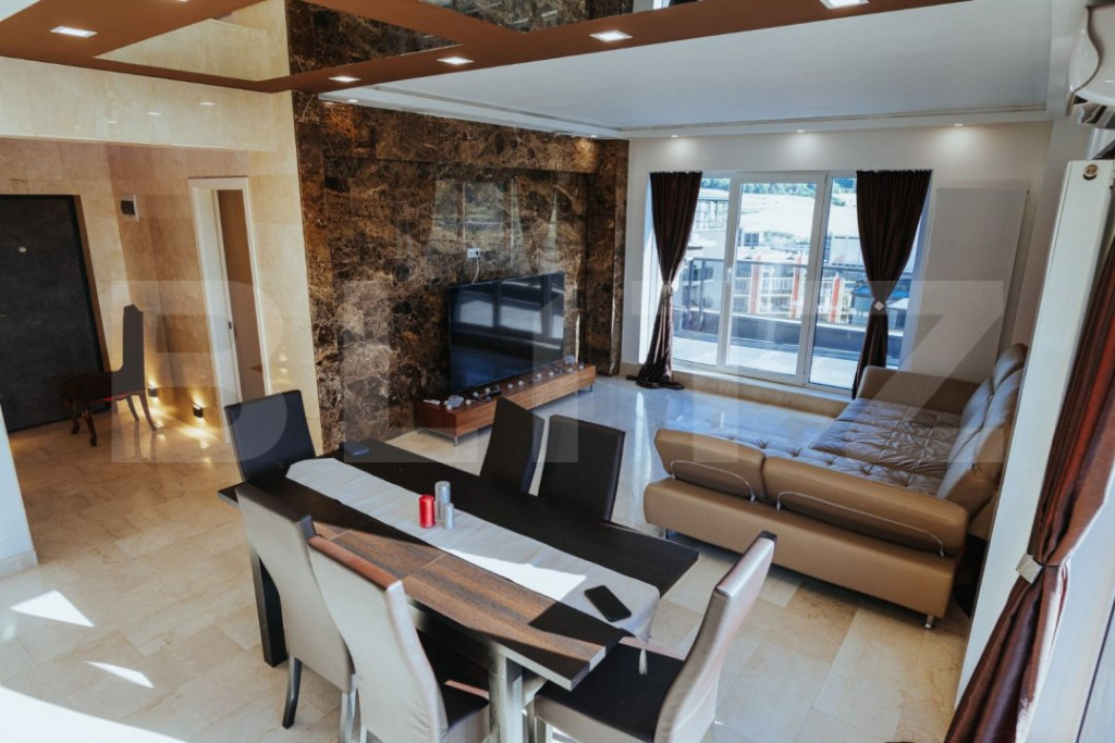 Apartament tip penthouse, la cheie, terasa 28 mp, garaj, zon