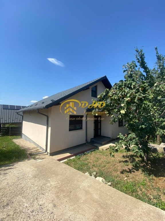 Casă single - 3 dormitoare, mobilată și utilată, terasă+teren