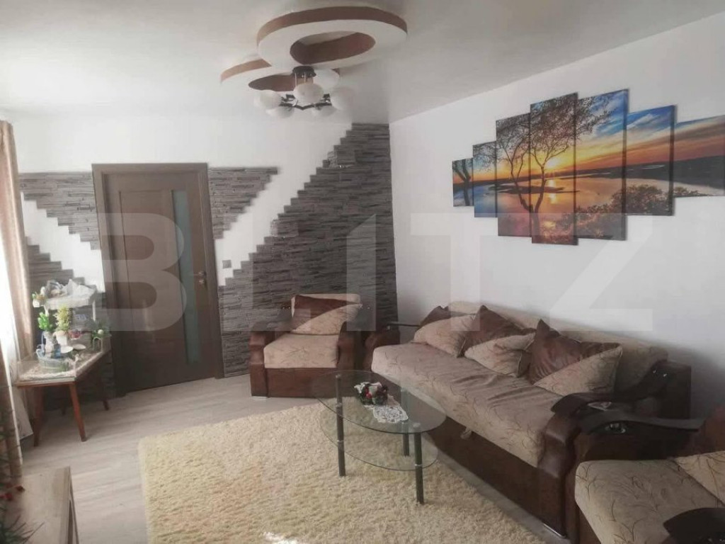 Apartament spatios, cu 3 camere, zona Sovata, priveliste spr