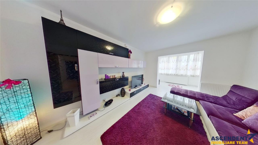 Eleganta in culori de vara, cu 2 bai, etaj 1, Bartolomeu, Br