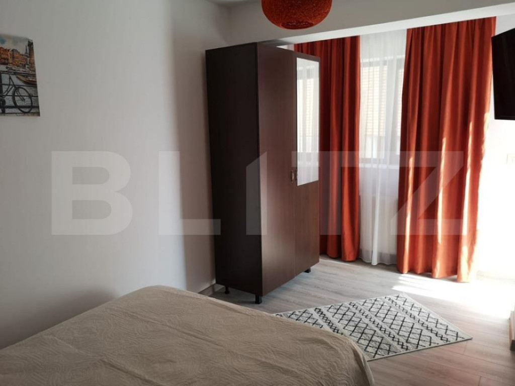 Apartament de vanzare cu 2 camere, 50 mp, zona Liceul Emines