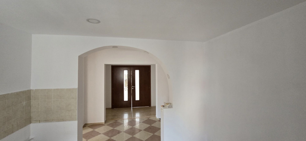Apartament de 4 camere -Sebastian-13 Septembrie ( Hol H + Bo