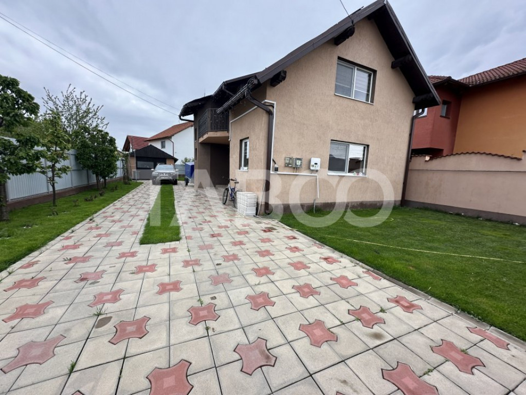 Casa de vanzare 3 camere 162 mpu teren liber 256 mp si garaj